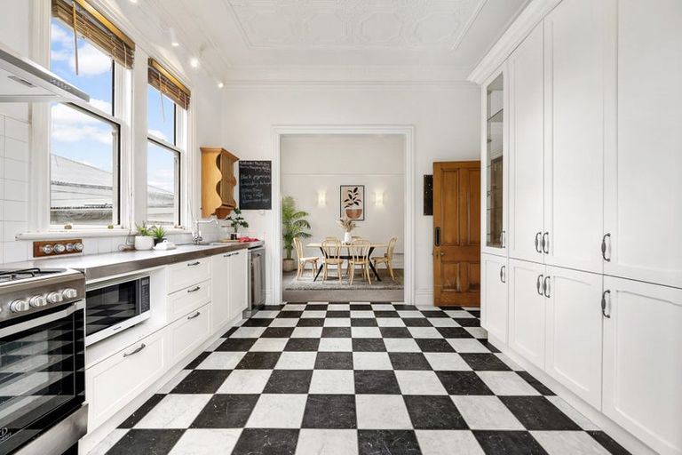 Photo of property in 35 Plunket Street, Kelburn, Wellington, 6012