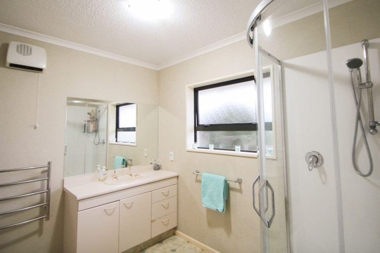 Photo of property in 17 Essex Street, Weston, Oamaru, 9401