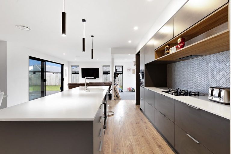 Photo of property in 1 Hamlett Drive, Woodend, 7610