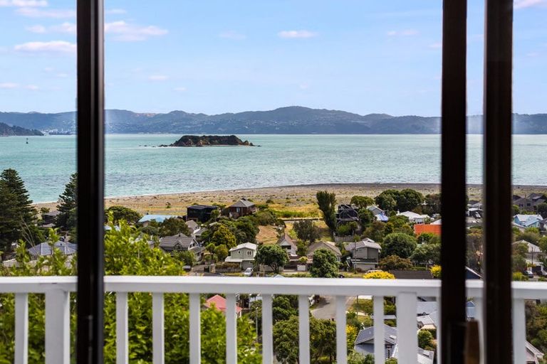 Photo of property in 15 Karaka Street, Eastbourne, Lower Hutt, 5013