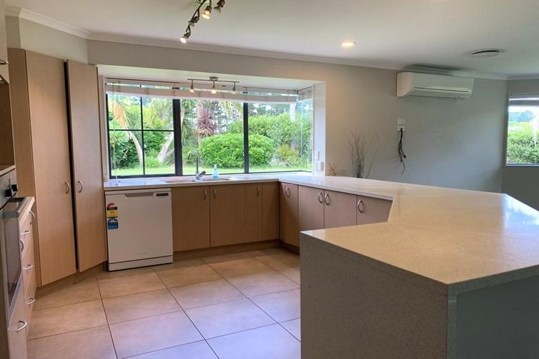 Photo of property in 22 Everlea Place, Alfriston, Auckland, 2105