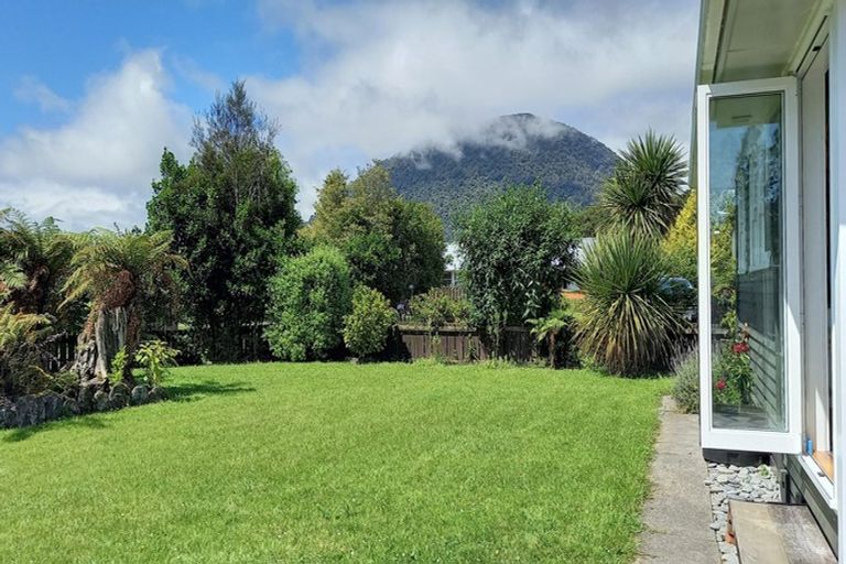 Photo of property in 6 Opuka Place, Haast, 7886