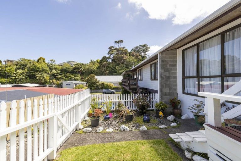 Photo of property in 14a Ambury Place, Merrilands, New Plymouth, 4312