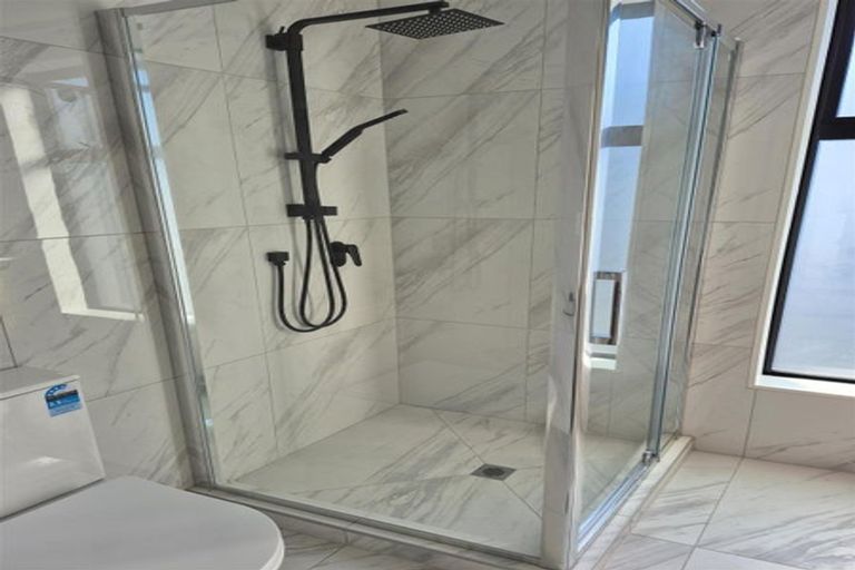 Photo of property in 21 Waikaha Street, Pokeno, 2472