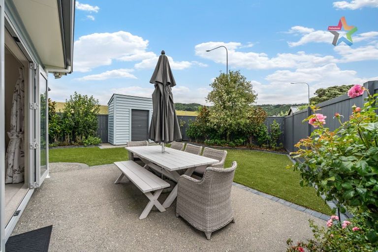 Photo of property in 8c Glen Iris Grove, Woburn, Lower Hutt, 5010