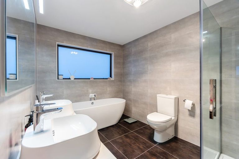 Photo of property in 17 Tawatawa Street, Long Bay, Auckland, 0630