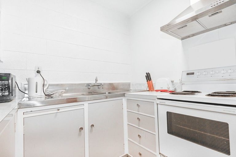 Photo of property in 209 King Street South, Hastings, 4122