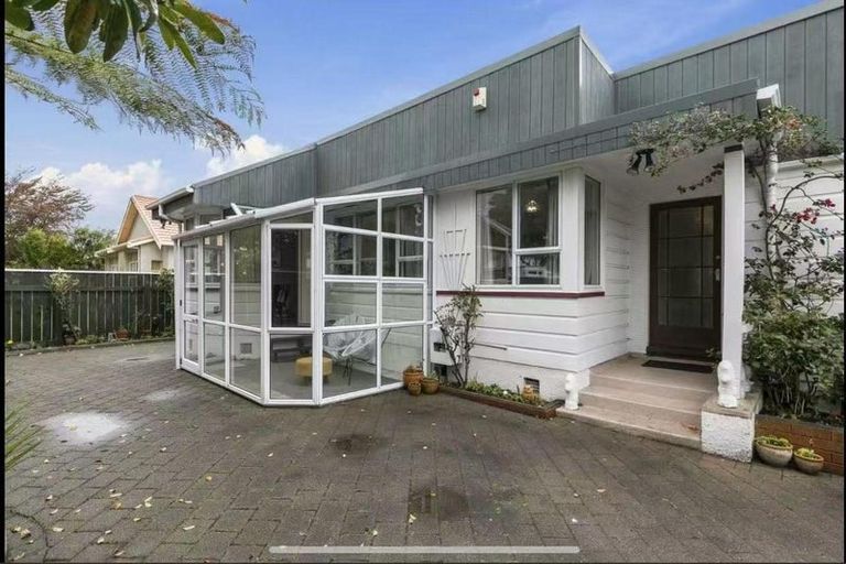 Photo of property in 34 Wilford Street, Woburn, Lower Hutt, 5011