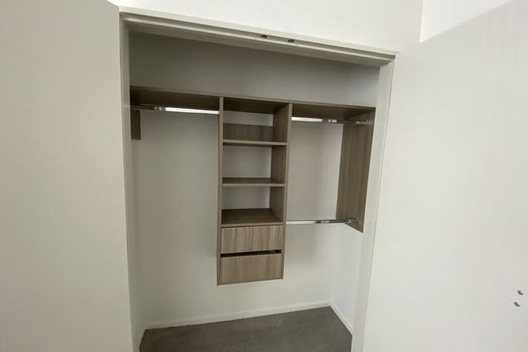 Photo of property in 17 Cooladawson Drive, Flat Bush, Auckland, 2019