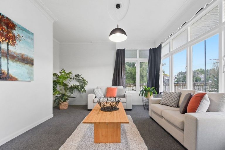 Photo of property in 12 Walsh Street, Forest Lake, Hamilton, 3200