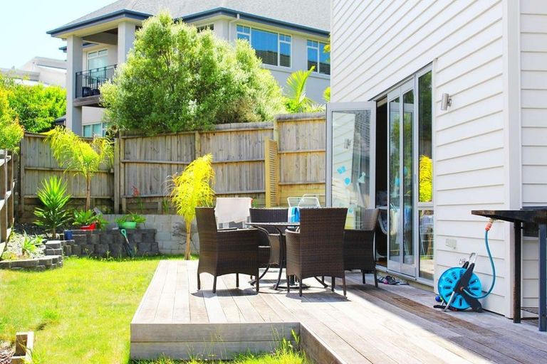 Photo of property in 13 Pin Oak Drive, Schnapper Rock, Auckland, 0632