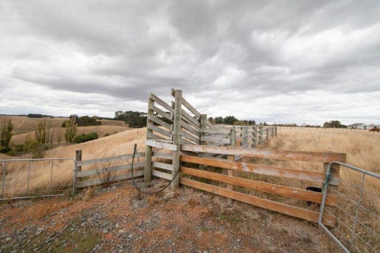 Photo of property in 355 Lethbridge Road, Feilding, 4779