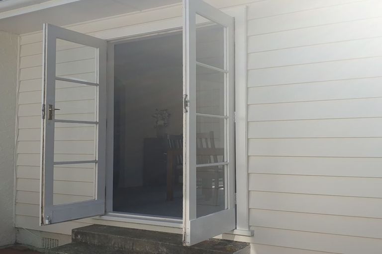 Photo of property in 39 Redwood Avenue, Tawa, Wellington, 5028