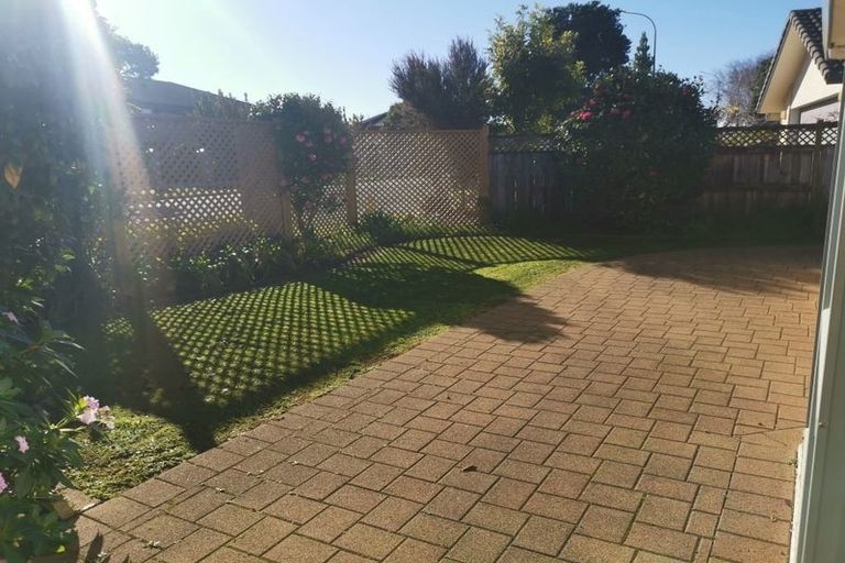 Photo of property in 6 Longford Park Drive, Takanini, 2112