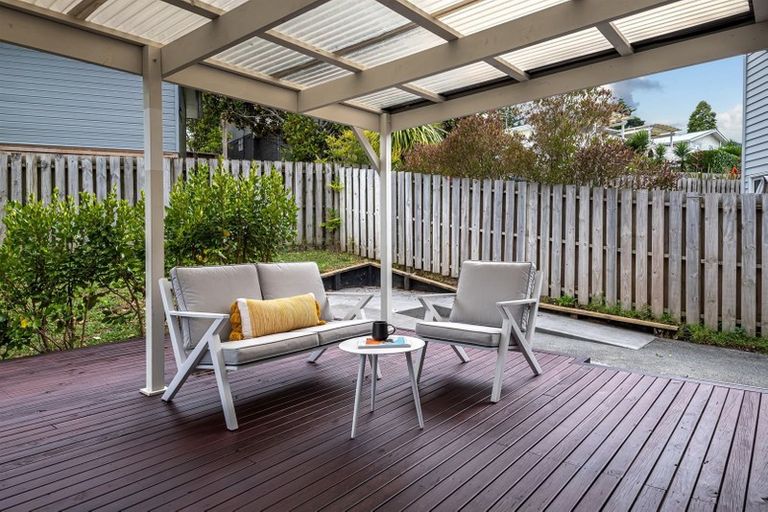 Photo of property in 14a Saffron Street, Birkdale, Auckland, 0626