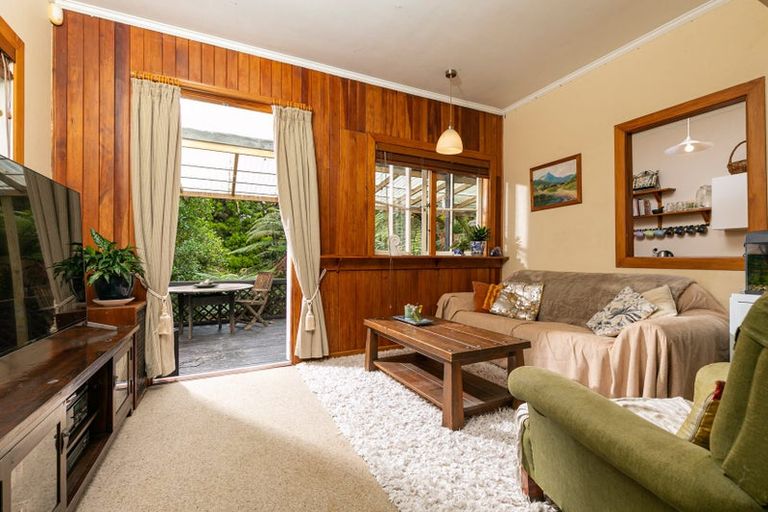 Photo of property in 332 Huia Road, Titirangi, Auckland, 0604