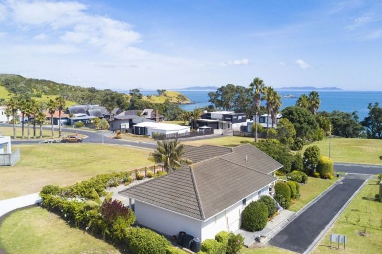 Photo of property in 15 Bayside Drive, Coopers Beach, 0420