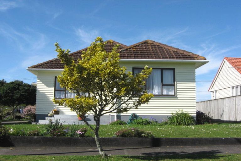 Photo of property in 51 Somerset Street, Brooklands, New Plymouth, 4310