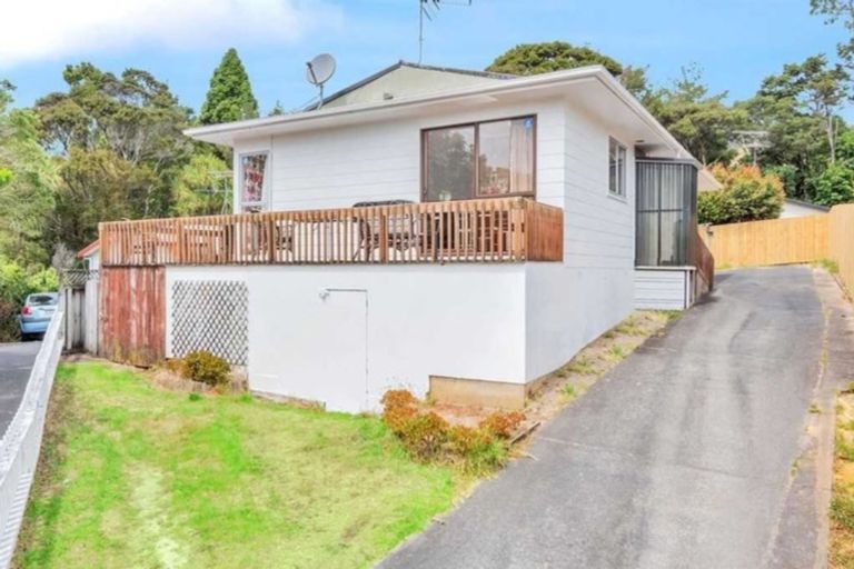 Photo of property in 1/7 Classic Grove, Bayview, Auckland, 0629