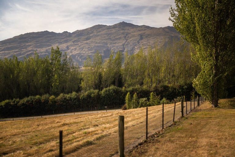 Photo of property in 208 Lower Shotover Road, Speargrass Flat, Queenstown, 9371