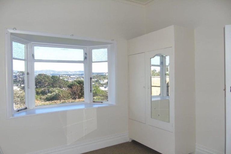 Photo of property in 9 Nevay Road, Miramar, Wellington, 6022