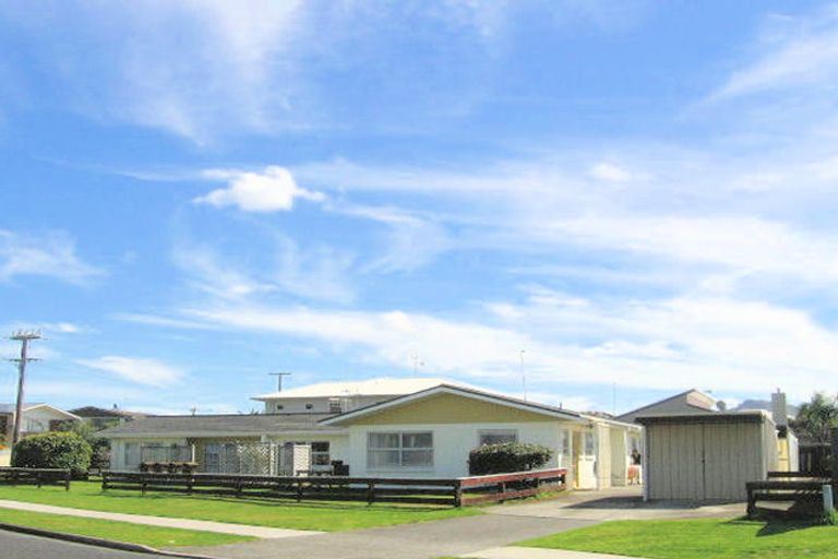 Photo of property in 25 Clyde Street, Mount Maunganui, 3116