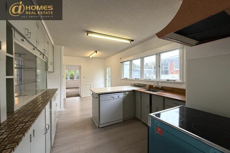 Photo of property in 17 Routley Drive, Glen Eden, Auckland, 0602