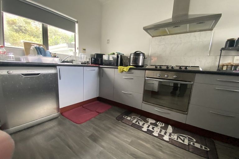 Photo of property in 6b Claverton Grove, Churton Park, Wellington, 6037