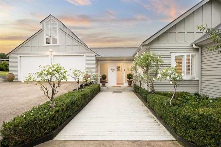 Photo of property in 298 Rimmer Road, Helensville, 0875