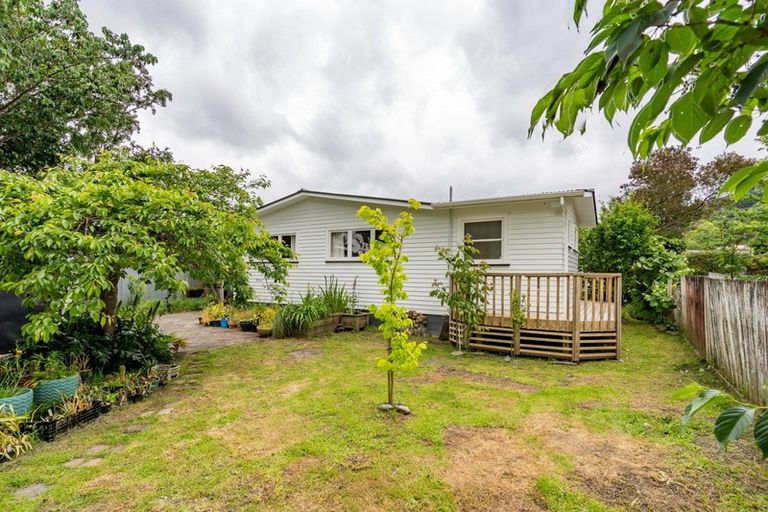 Photo of property in 7 Bethune Street, Featherston, 5710