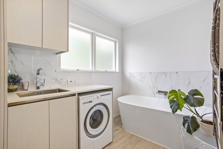 Photo of property in 767 South Titirangi Road, Titirangi, Auckland, 0604