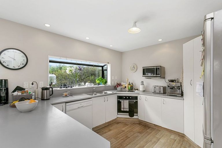 Photo of property in 308 Main Road, Tawa, Wellington, 5028