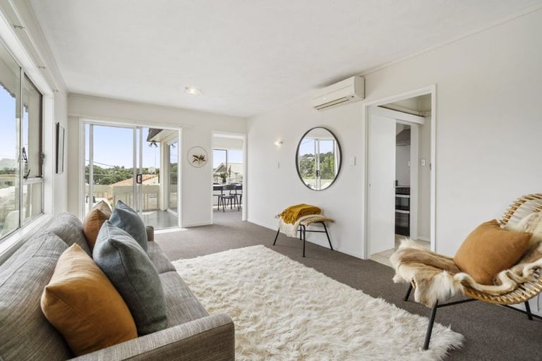 Photo of property in 1/22 North Avenue, Narrow Neck, Auckland, 0624