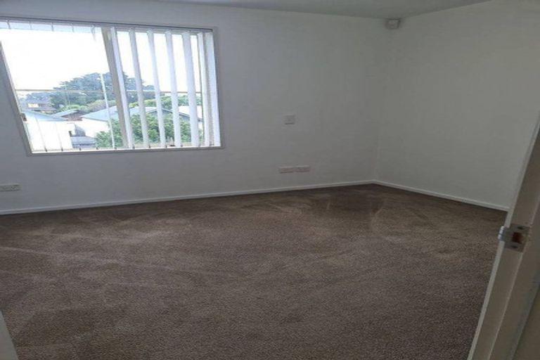 Photo of property in 43 Kirikiri Lane, East Tamaki, Auckland, 2013