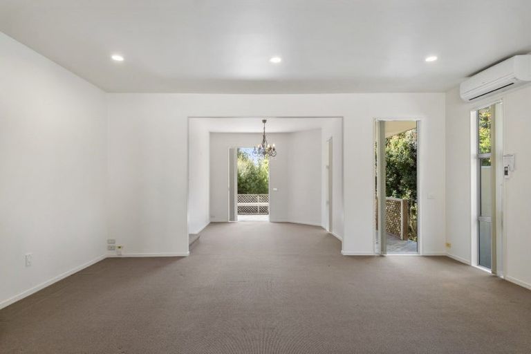 Photo of property in 128 Onetaunga Road, Chatswood, Auckland, 0626