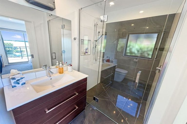 Photo of property in 31 Soleares Avenue, Mount Pleasant, Christchurch, 8081