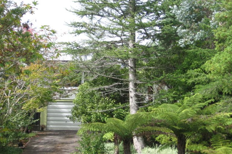 Photo of property in 12 Daffodil Street, Titirangi, Auckland, 0604