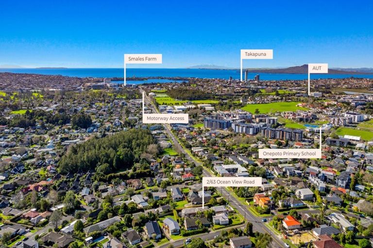 Photo of property in 2/63 Ocean View Road, Hillcrest, Auckland, 0627