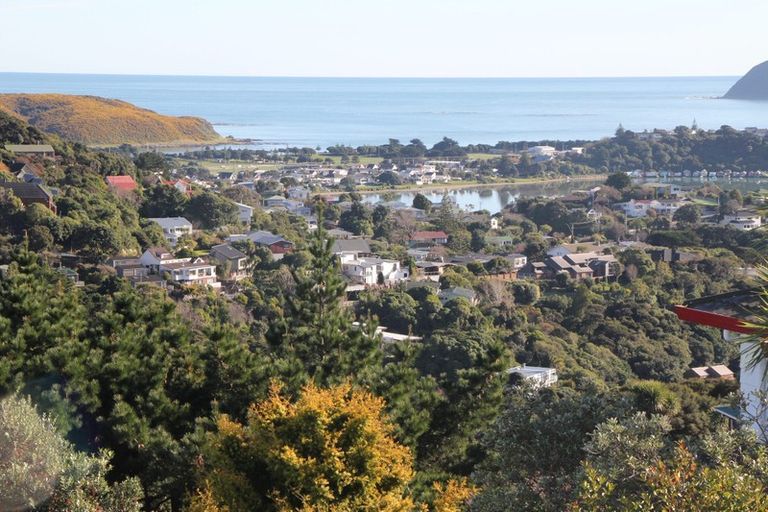 Photo of property in 48 Mercury Way, Whitby, Porirua, 5024