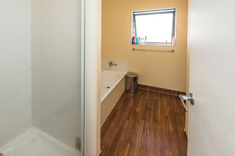 Photo of property in 2 Alexandra Street, Marton, 4710