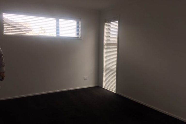 Photo of property in 42 Vinistra Road, Kumeu, 0810