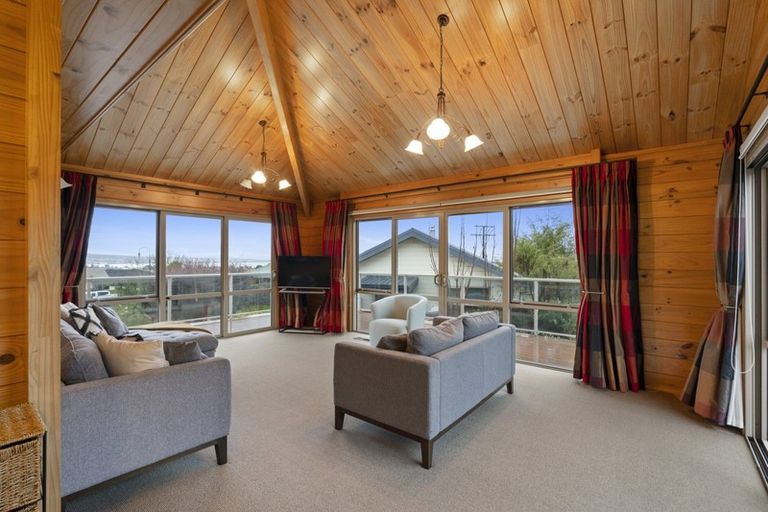 Photo of property in 16 Carpentras Way, Nukuhau, Taupo, 3330