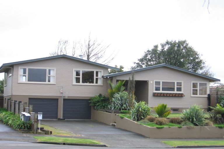 Photo of property in 4 Wigan Place, Hokowhitu, Palmerston North, 4410