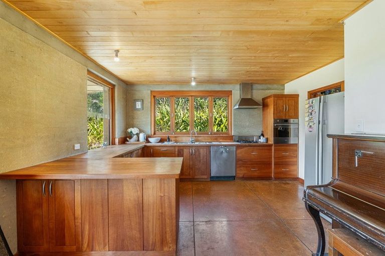 Photo of property in 117 Worrall Road, Kumeu, 0891