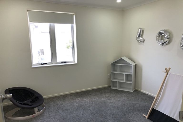 Photo of property in 17 Warbler Crescent, Papakura, 2110