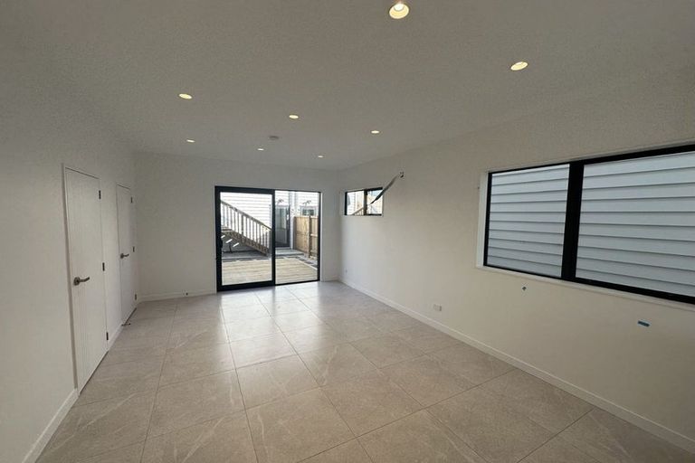 Photo of property in 16 Tukauri Place, Papakura, 2110