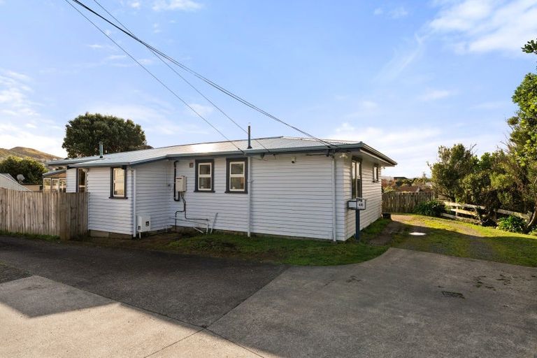 Photo of property in 68 Fraser Avenue, Johnsonville, Wellington, 6037