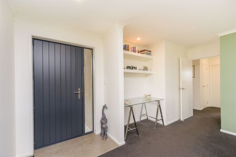 Photo of property in 27 Macdonald Heights, Feilding, 4702