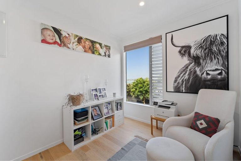 Photo of property in 33a Churchill Road, Murrays Bay, Auckland, 0630