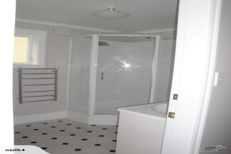 Photo of property in 4/112 Austin Street, Mount Victoria, Wellington, 6011